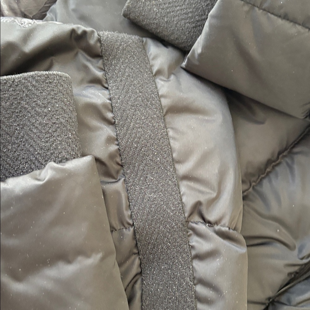 Herno Black Puffer Jacket - Picture 13 of 16